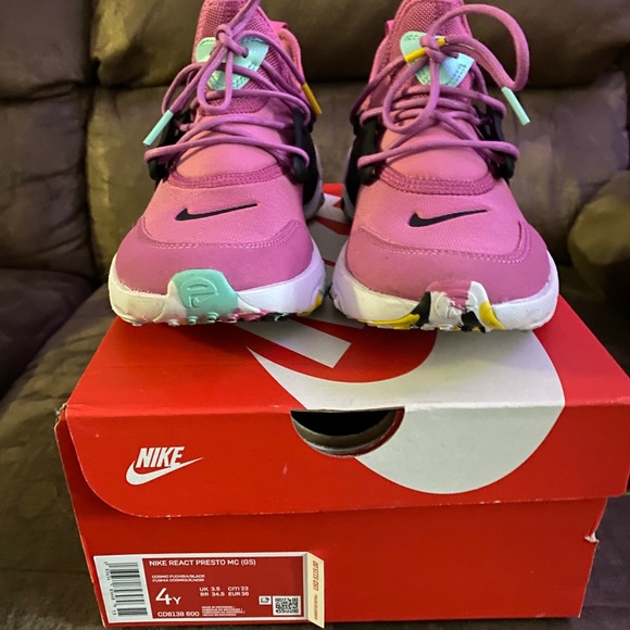 Girls 4Y Nike - Picture 1 of 3